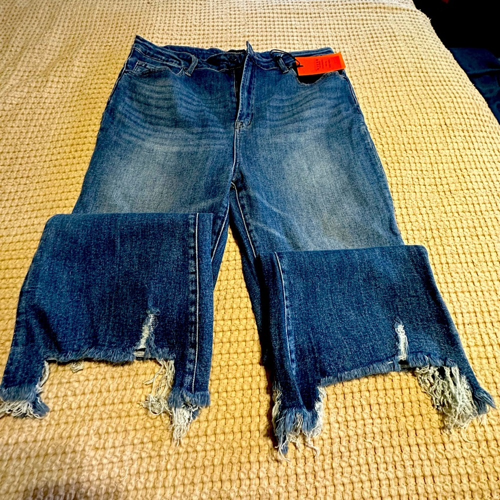 Risen 2xl jeans new with tags.